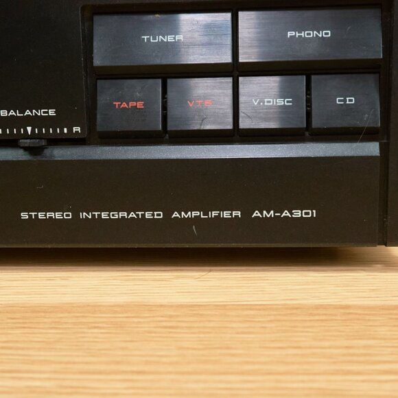 Akai AM-A301 Stereo Integrated Amplifier/Tested/ Vintage/ Made in Japan - Picture 4 of 8